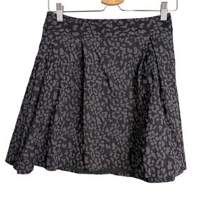 Banana Republic Charcoal Animal Print Jacquard Pleated Mini Skirt Mens Size 4